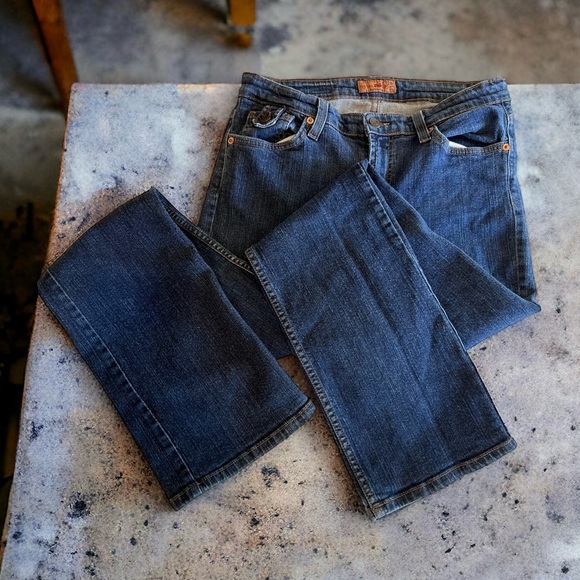 PJ Parker jeans By Harrison. 28” waist. Adorable button back pockets Slight boot - Picture 3 of 16